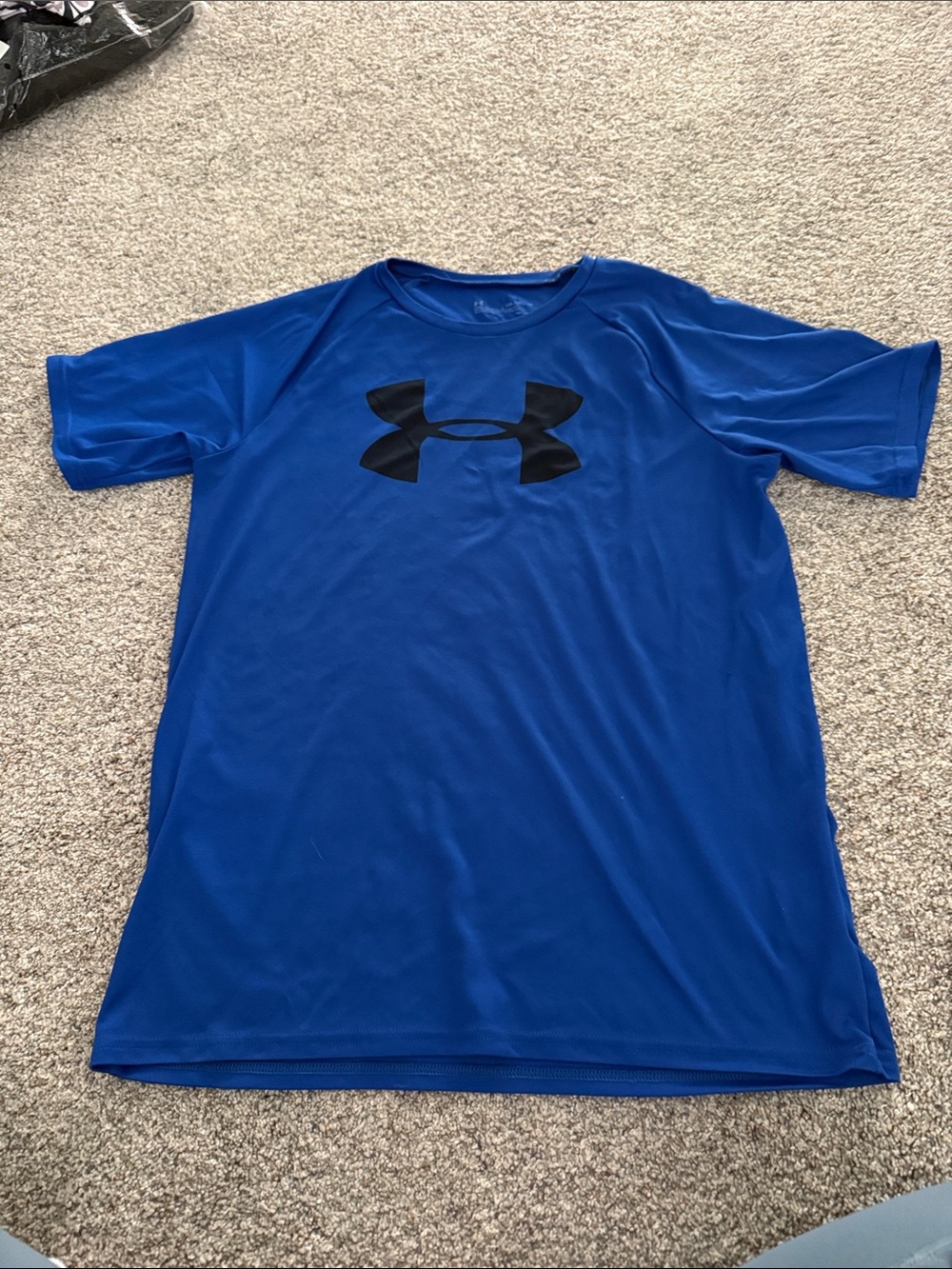 Under Armour boys Royal Blue Tee with Black Logo XL